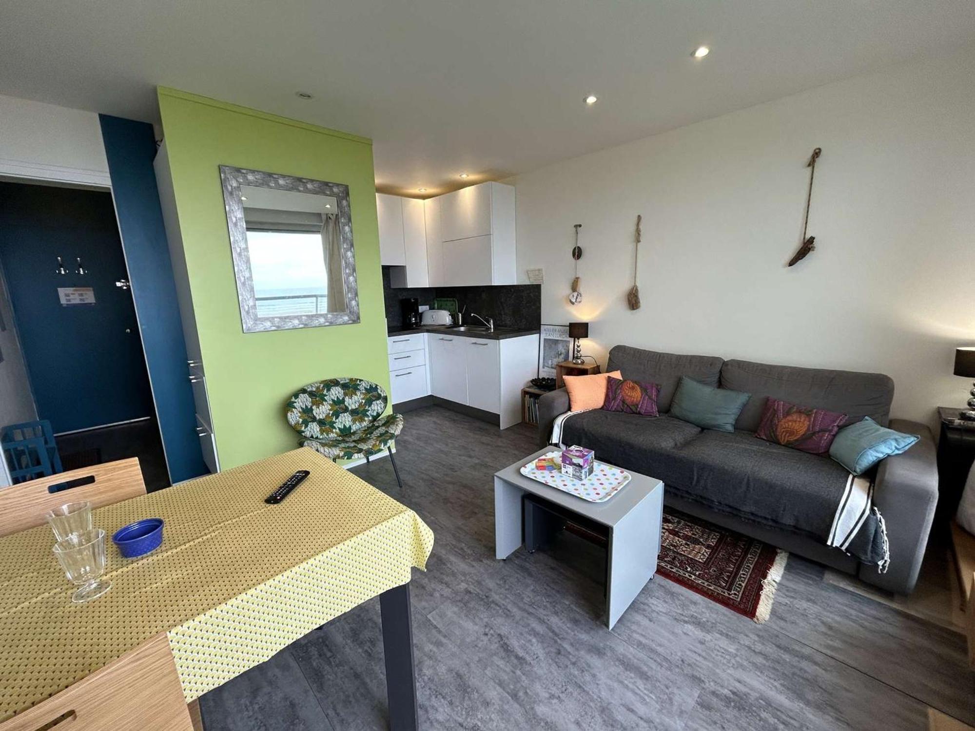 Cosy A 100m De La Avec Balcon Et Parking - - Fr-1-224c-199